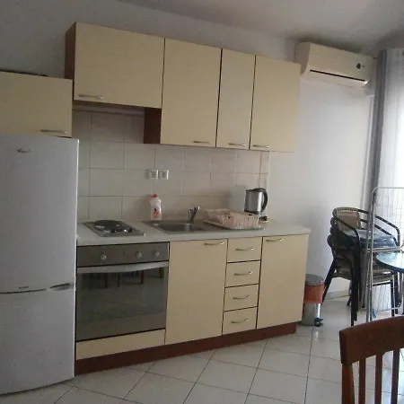 By The Sea Mavarstica, Ciovo - 11102 *