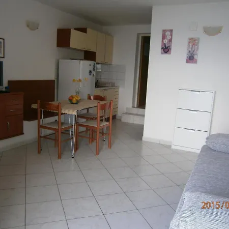 By The Sea Mavarstica, Ciovo - 11102 Apartman Trogir