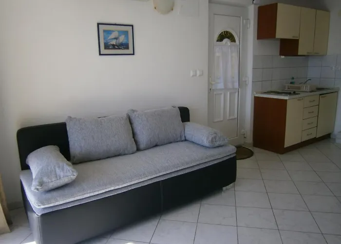 Apartment By The Sea Mavarstica, Ciovo - 11102