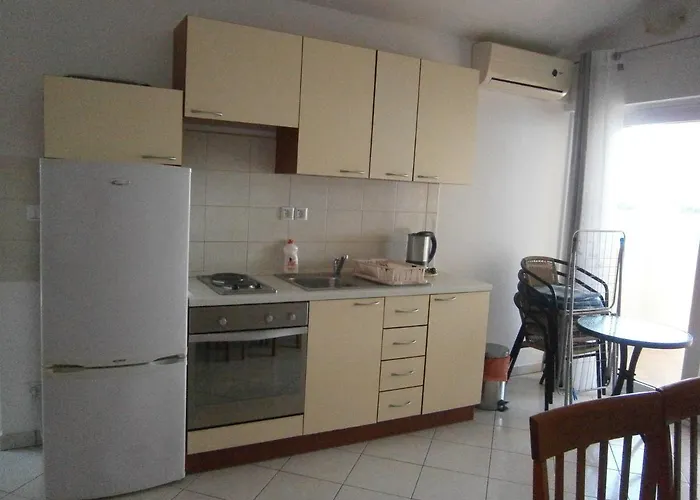 By The Sea Mavarstica, Ciovo - 11102 *